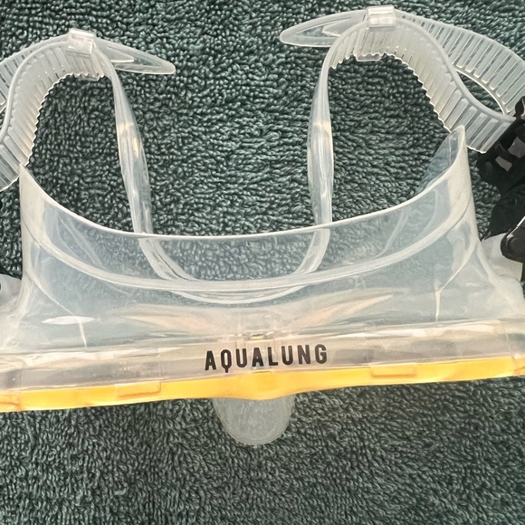 AQUA LUNG SWIM MASK AND SNORKEL- NWT YELLOW/ CLEAR/ BLACK-CHILD- CUB COMBO - Picture 7 of 14